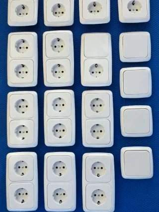 Simón 31 Blanco Mecanismos completos.