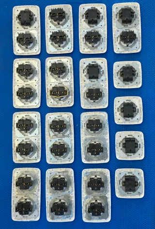 Simón 31 Blanco Mecanismos completos.