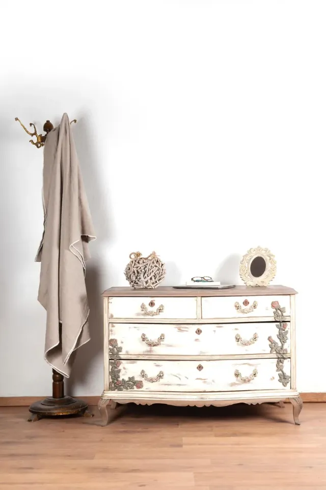 Cómoda vintage de madera