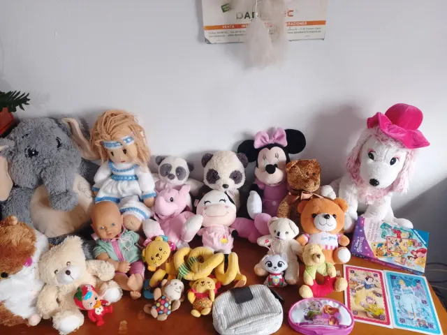 Lote de peluches variados