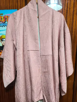Kimono japonés rosa