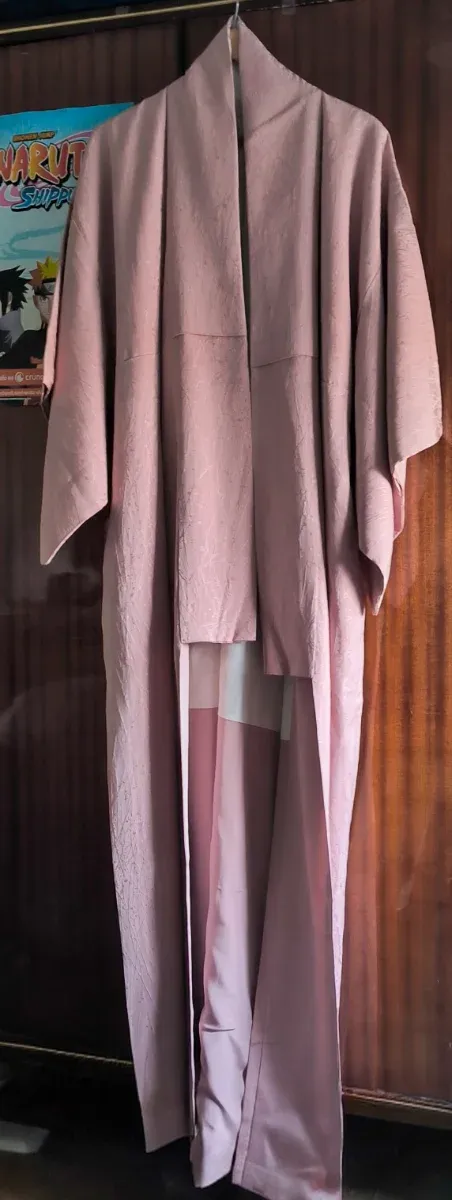 Kimono japonés rosa