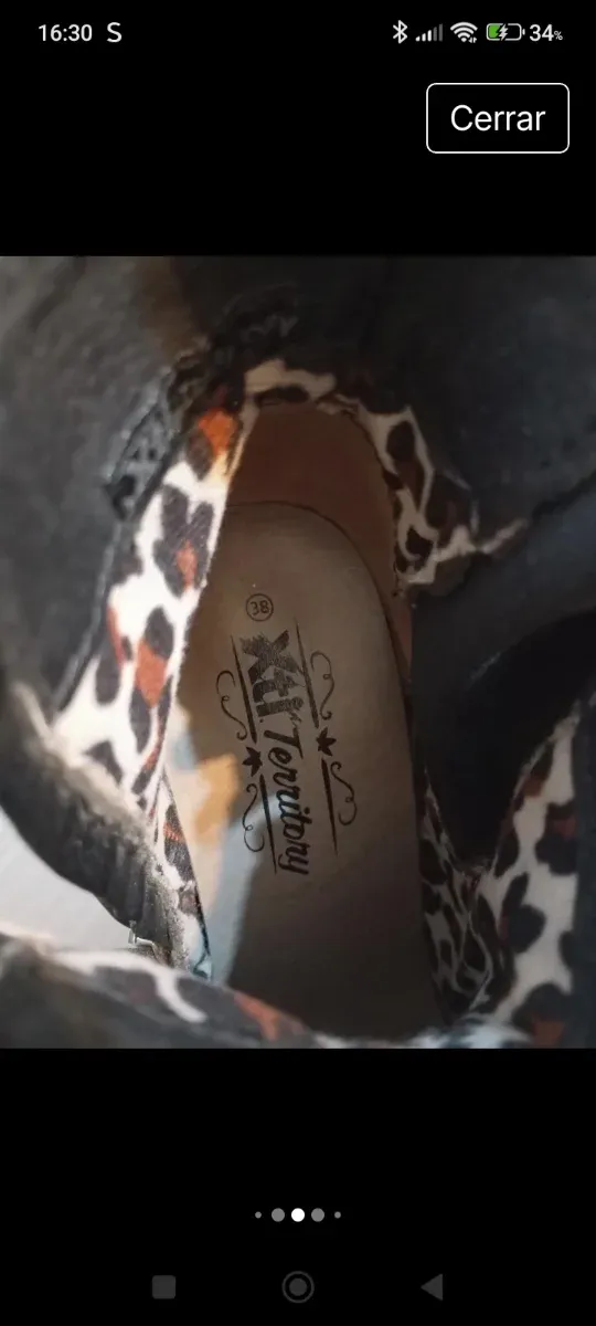 Botines XTI negros con hebillas