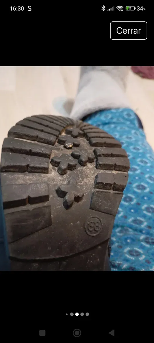 Botines XTI negros con hebillas