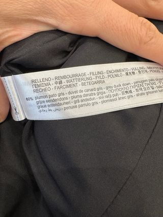 Plumífero Zara verde con capucha y pelo