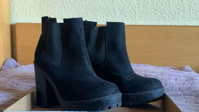 Botines negros de tacón y plataforma