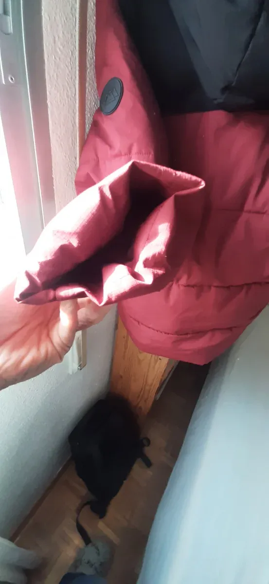 Abrigo Primark 14-15 años Rojo y Negro