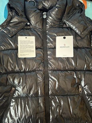 Plumas Moncler Negro Impermeable