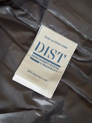 Plumas Moncler Negro Impermeable