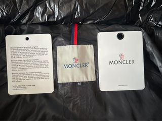 Plumas Moncler Negro Impermeable