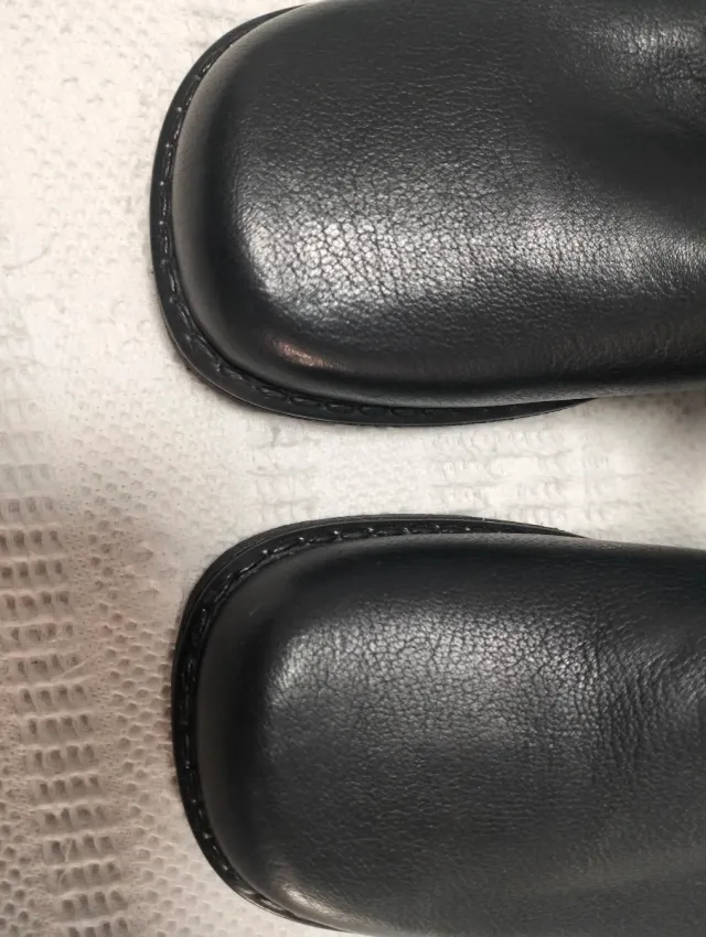 Botas niño T.33 sin estrenar