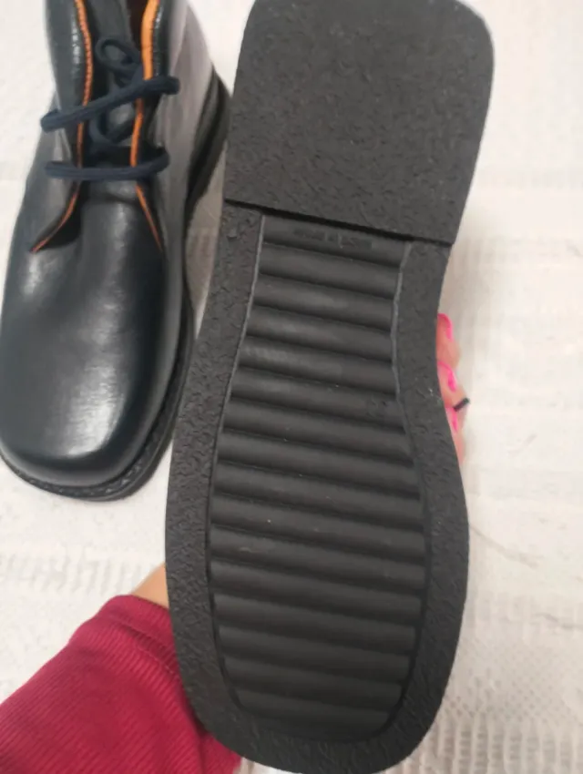 Botas niño T.33 sin estrenar