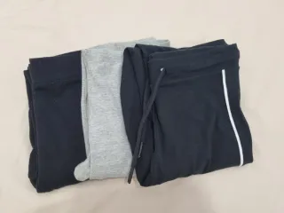2 leggings largos negros y 1 legging largo gris