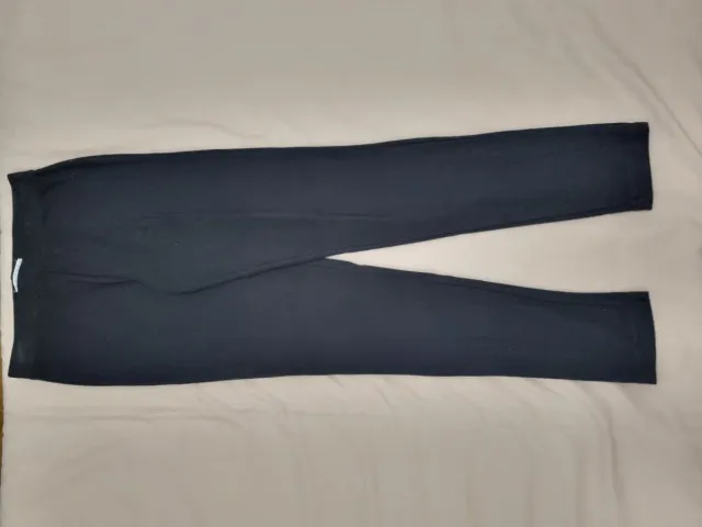 2 leggings largos negros y 1 legging largo gris