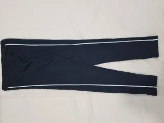2 leggings largos negros y 1 legging largo gris