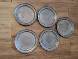 Set 5 Piatti Antichi in Peltro