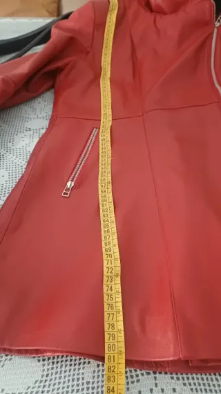 Chaquetón Piel Roja con Pelo Negro