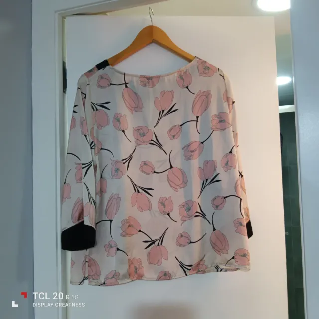 Blusa ARCHY floral rosa y blanco talla M