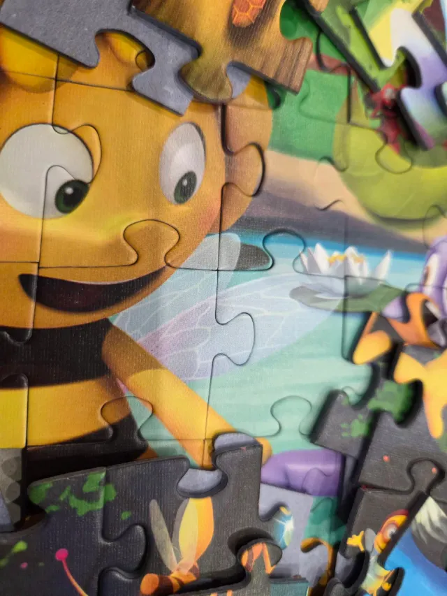 Puzzle Trefl La Abeja Maya 100 Piezas