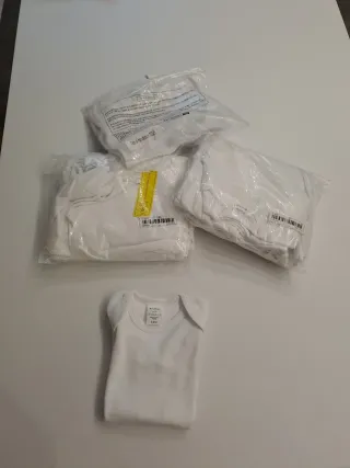 Body set 3pz per neonati nuovi bianco  misure 3/6-