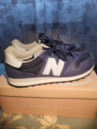 Zapatillas New Balance Azul y Blanco
