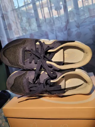 Zapatillas New Balance Azul y Blanco