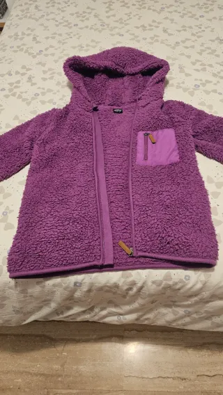 Sudadera niña de borreguito morada 13-14 años.