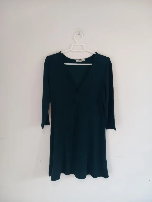 Vestido Bershka verde talla L