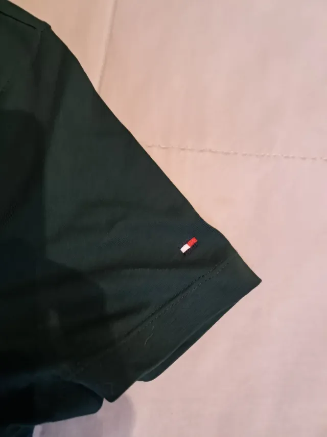 Camiseta Tommy Hilfiger verde talla M