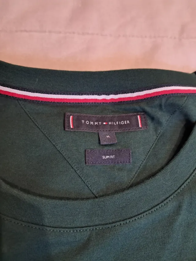Camiseta Tommy Hilfiger verde talla M