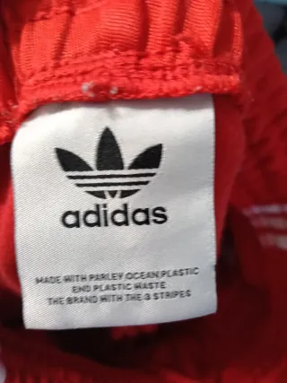 Conjunto deportivo Adidas rojo