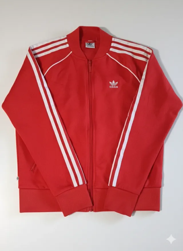 Conjunto deportivo Adidas rojo
