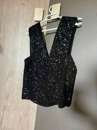 Blusa de lentejuelas negra