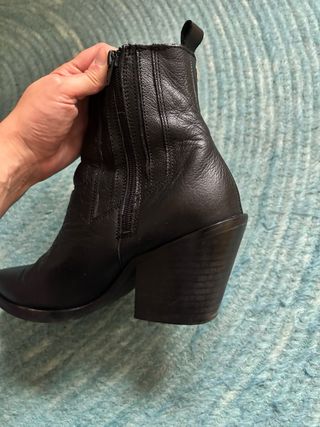 Botines piel estilo cowboy