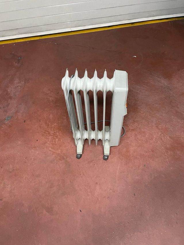 Radiador eléctrico con ruedas