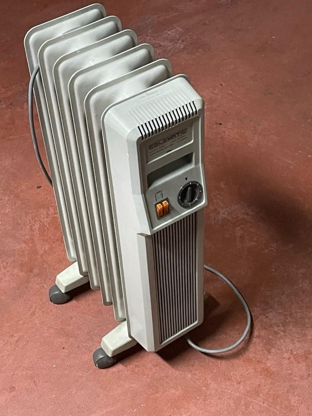 Radiador eléctrico con ruedas