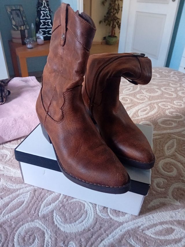Botas marrones como a nte