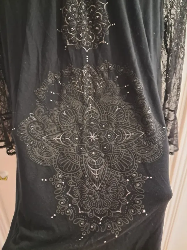 Camiseta Desigual encaje negra