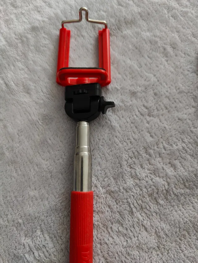 Palo selfie rojo y negro