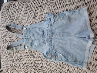 Peto vaquero corto Bershka