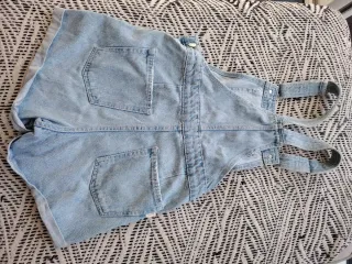 Peto vaquero corto Bershka