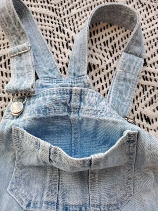 Peto vaquero corto Bershka