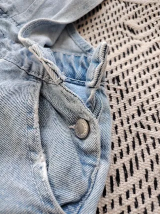 Peto vaquero corto Bershka