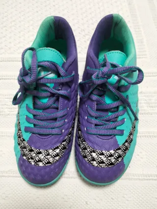 Botas multitacos futbol niño talla 33