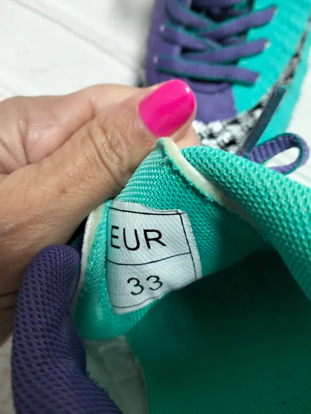 Botas multitacos futbol niño talla 33