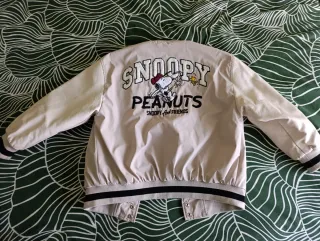 Cazadora niño estilo baseball Snoopy. Talla 8-9