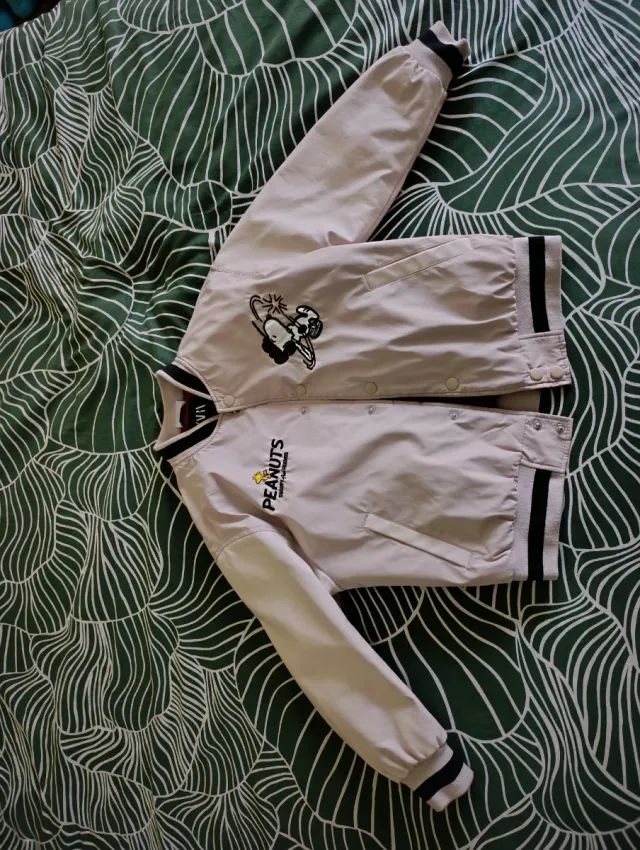 Cazadora niño estilo baseball Snoopy. Talla 8-9