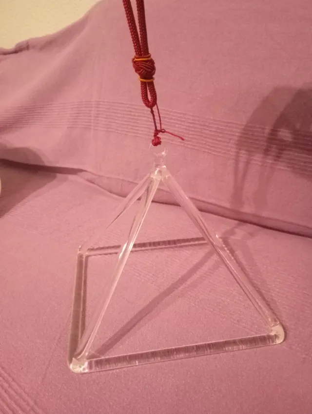 Pirámide de cuarzo 20cm