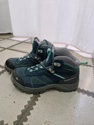 Botas de montaña Quechua impermeables Mujer