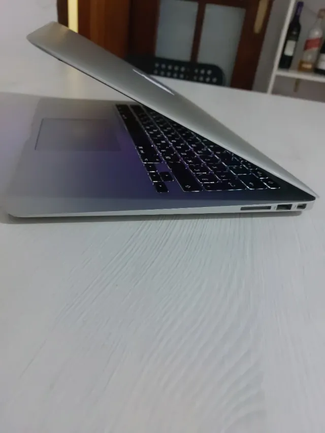 MacBook Air 128GB i5 2017 8GB RAM